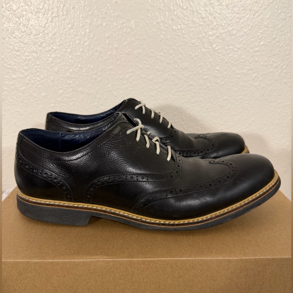 Cole Haan black leather men's wingtip Oxford shoes, Original Grand style Sz 10.5